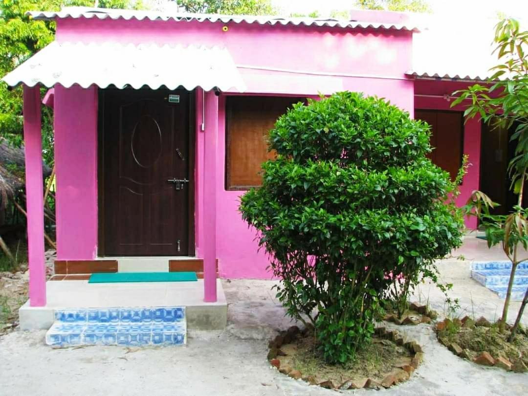 Estuarine Village Resort Sātabhāya Екстериор снимка