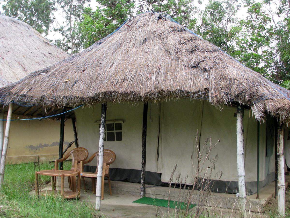 Estuarine Village Resort Sātabhāya Екстериор снимка