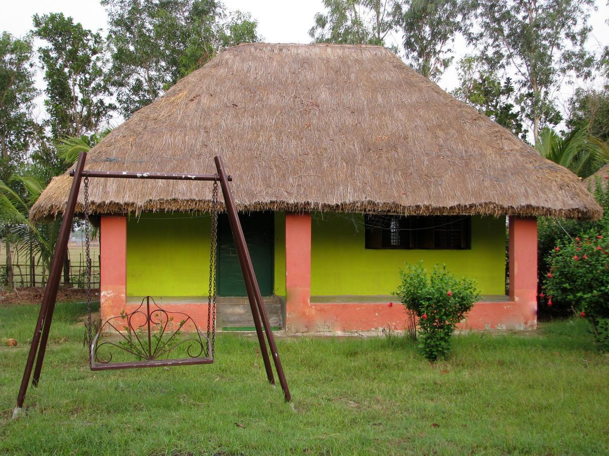 Estuarine Village Resort Sātabhāya Екстериор снимка