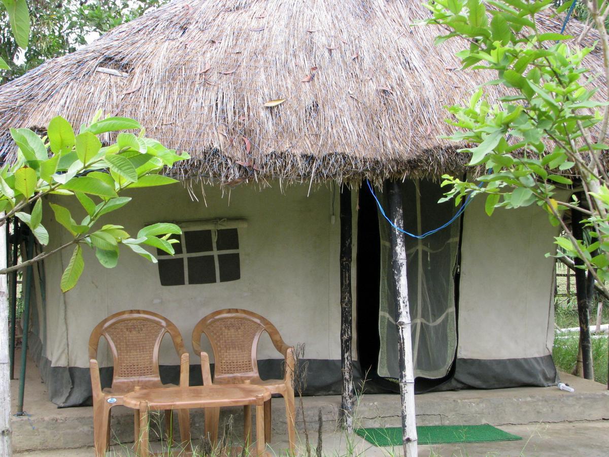 Estuarine Village Resort Sātabhāya Екстериор снимка