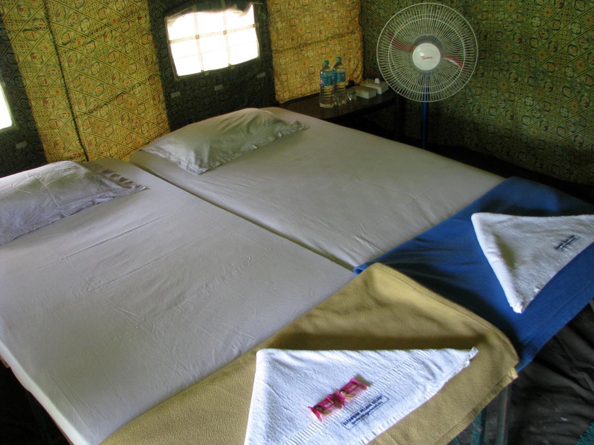 Estuarine Village Resort Sātabhāya Екстериор снимка